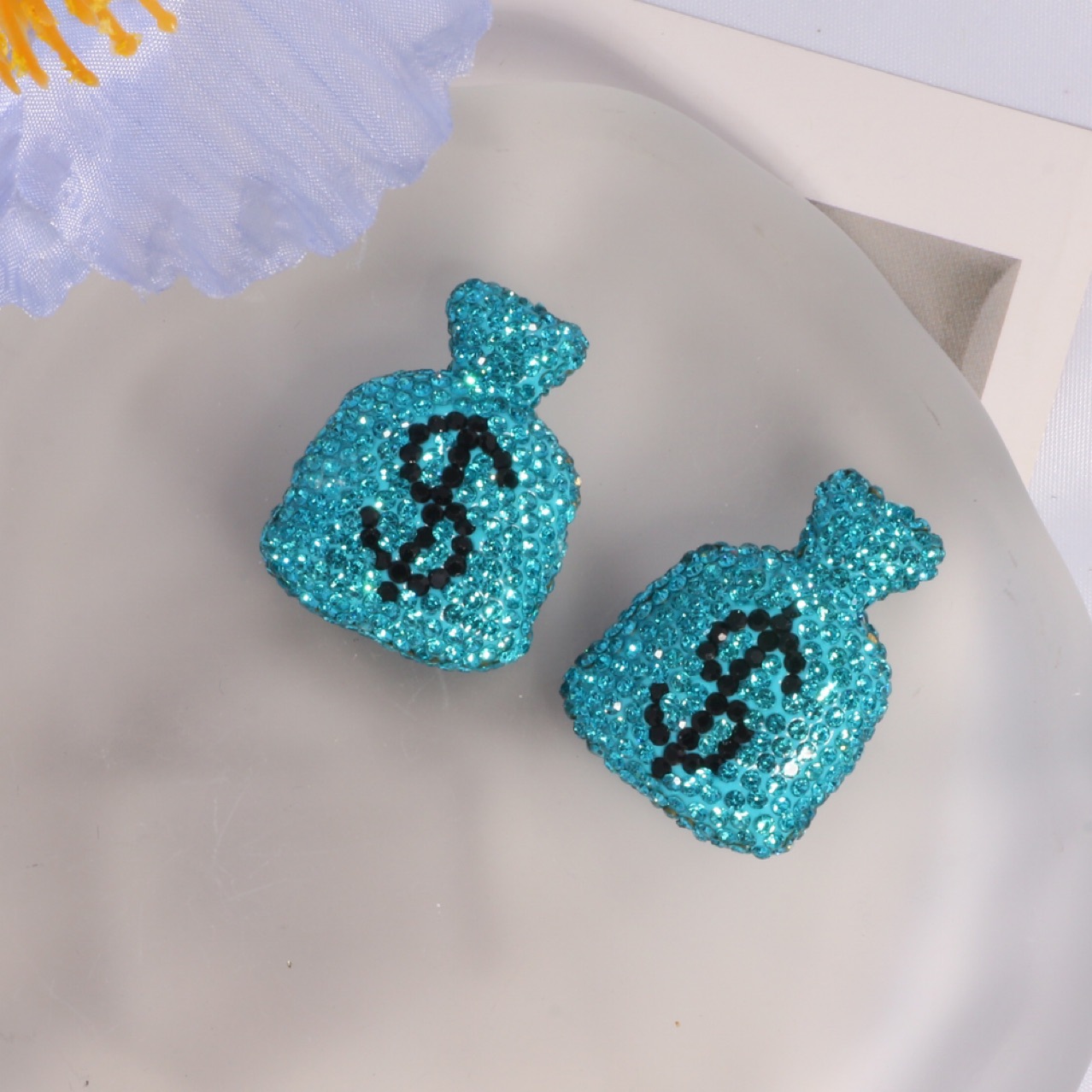 Dollar Sign With Diamonds 32MM*24MM