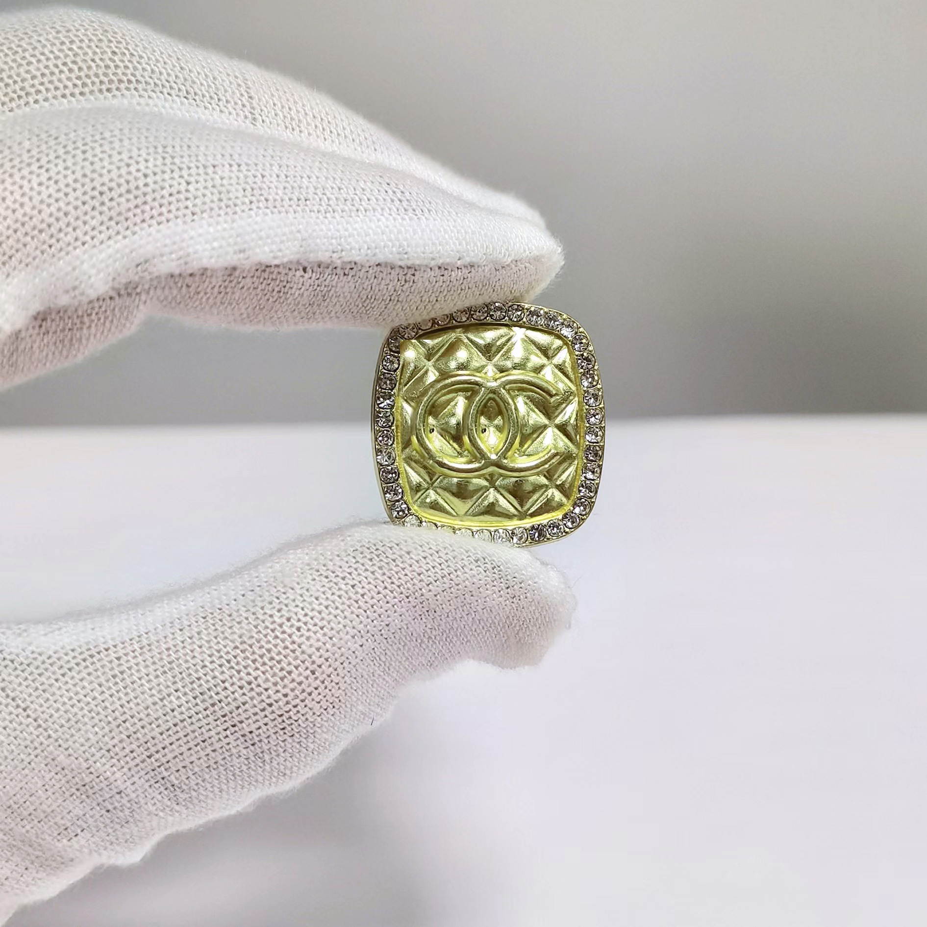 C-Square Double C With Diamonds 22MM*23MM