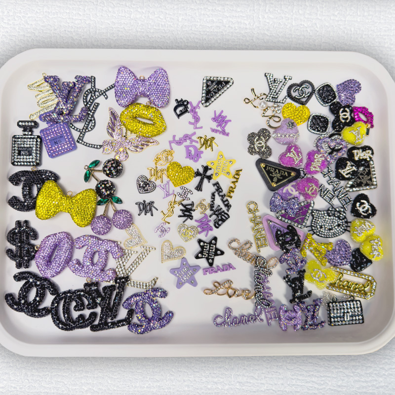 50-100PCS MIX Purple-Gold-Black LUX CHARMS