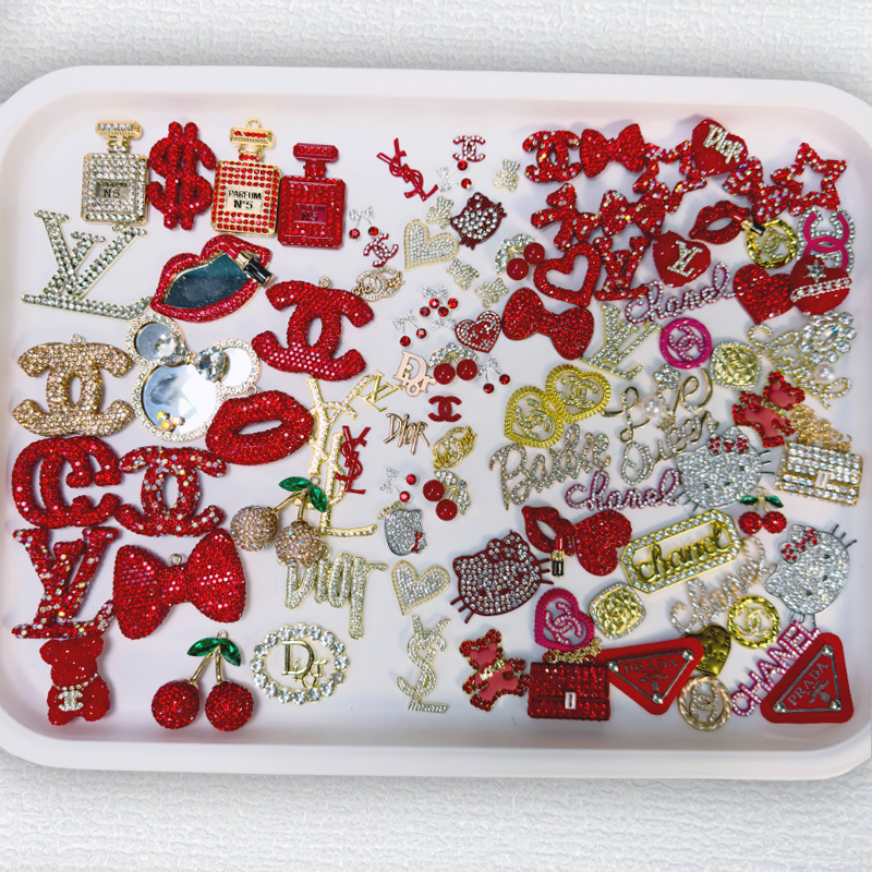 50-100PCS MIX Red-Gold LUX CHARMS