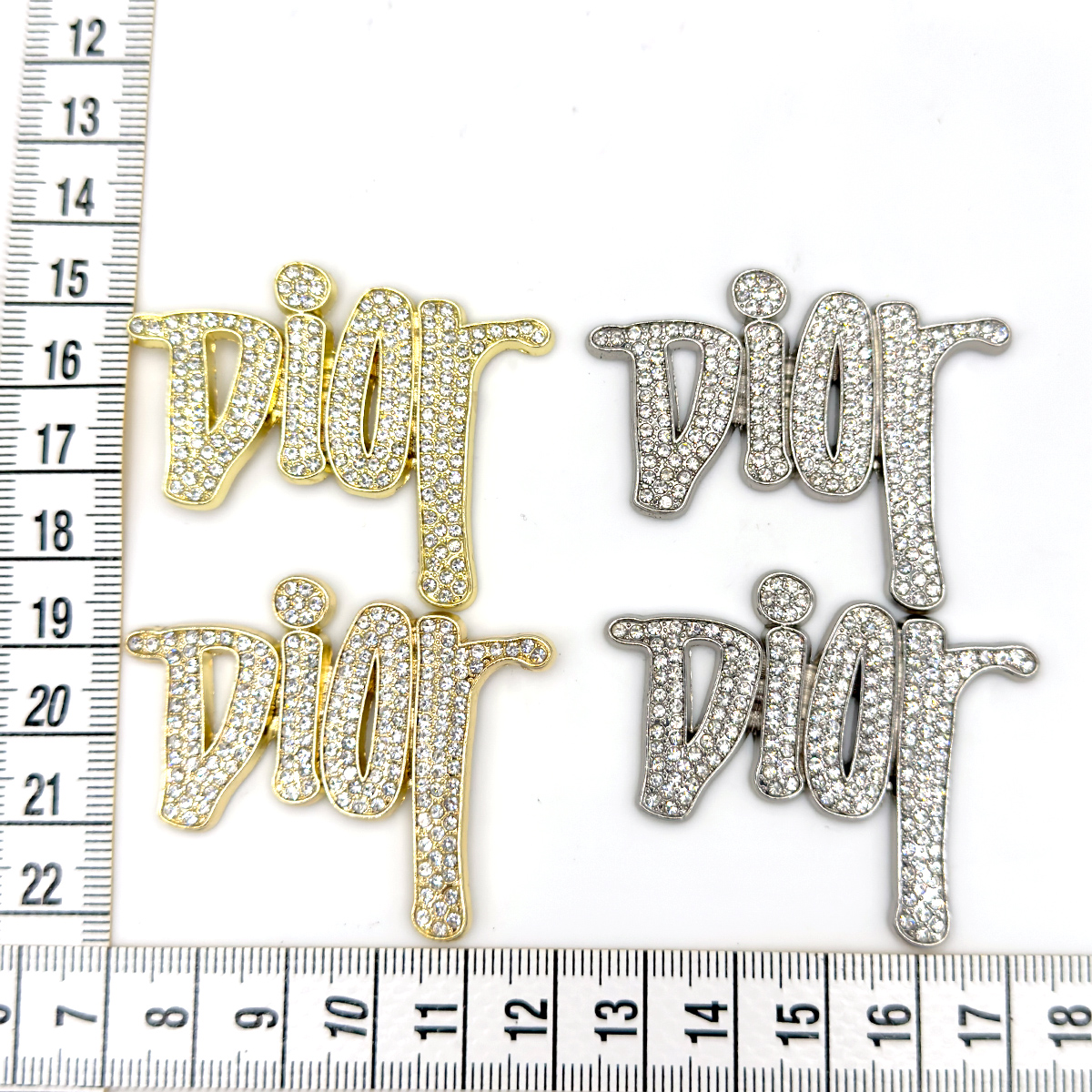 D- Brooch With Diamonds 42MM*32MM