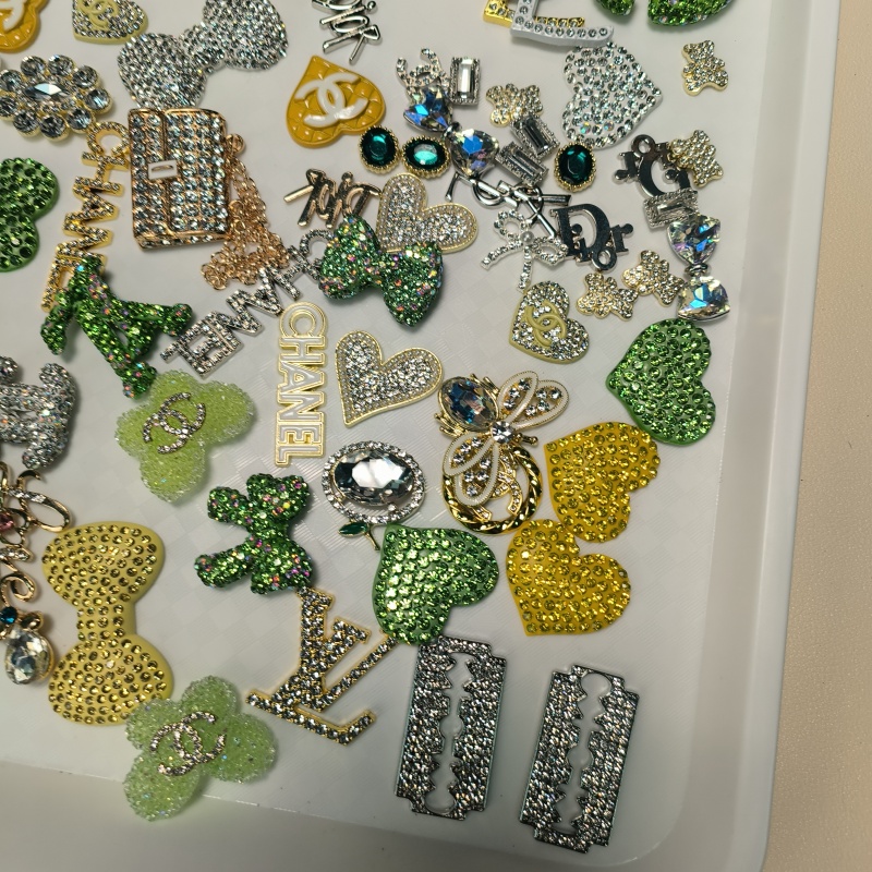 50-100PCS MIX Silver-Green-Gold LUX CHARMS