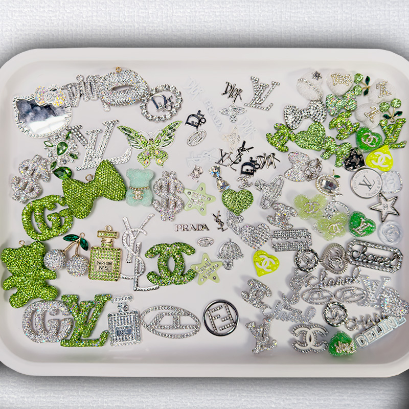 50-100PCS MIX Green-Silver LUX CHARMS