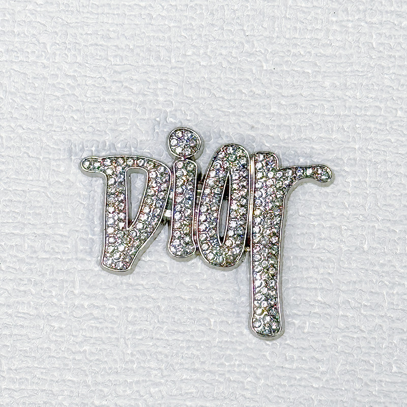 D- Brooch With Diamonds 42MM*32MM