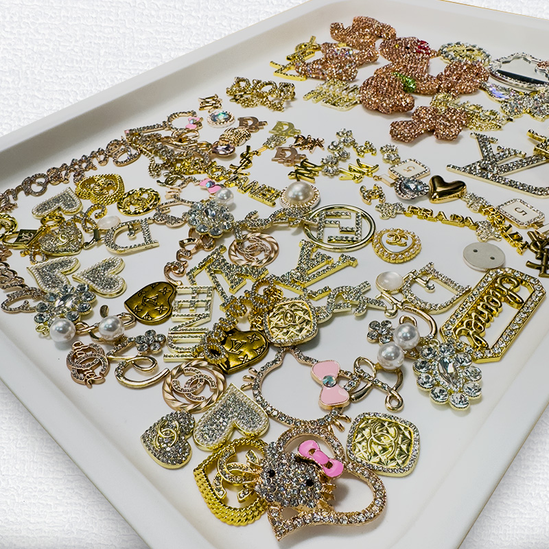 50-100PCS MIX GOLD LUX CHARMS