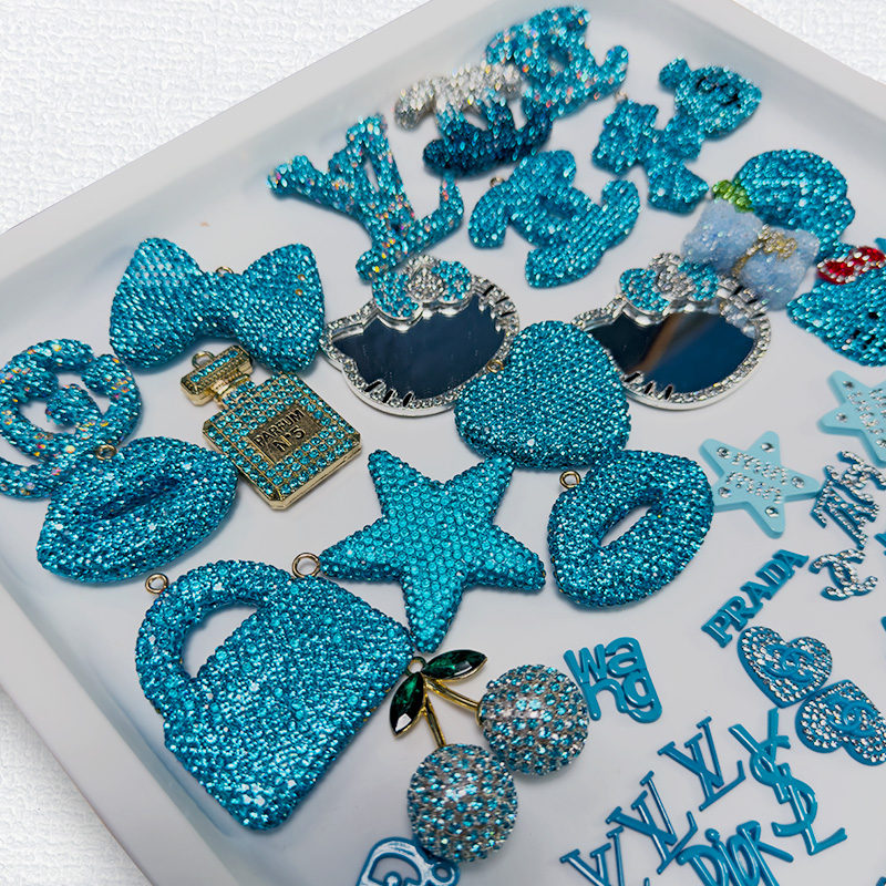50-100PCS MIX Blue LUX CHARMS