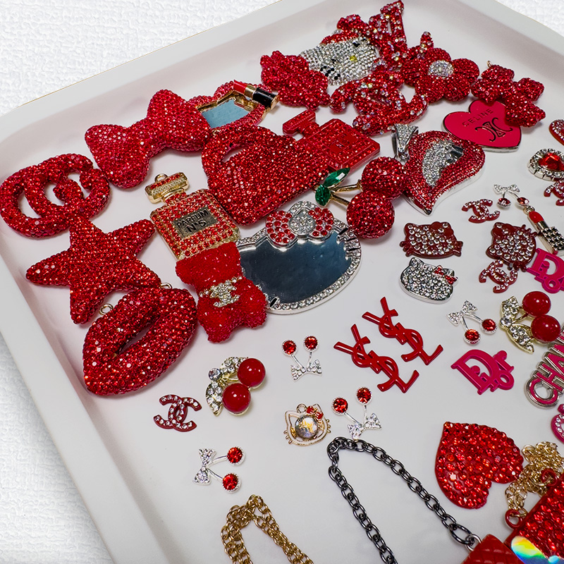 50-100PCS MIX RED LUX CHARMS