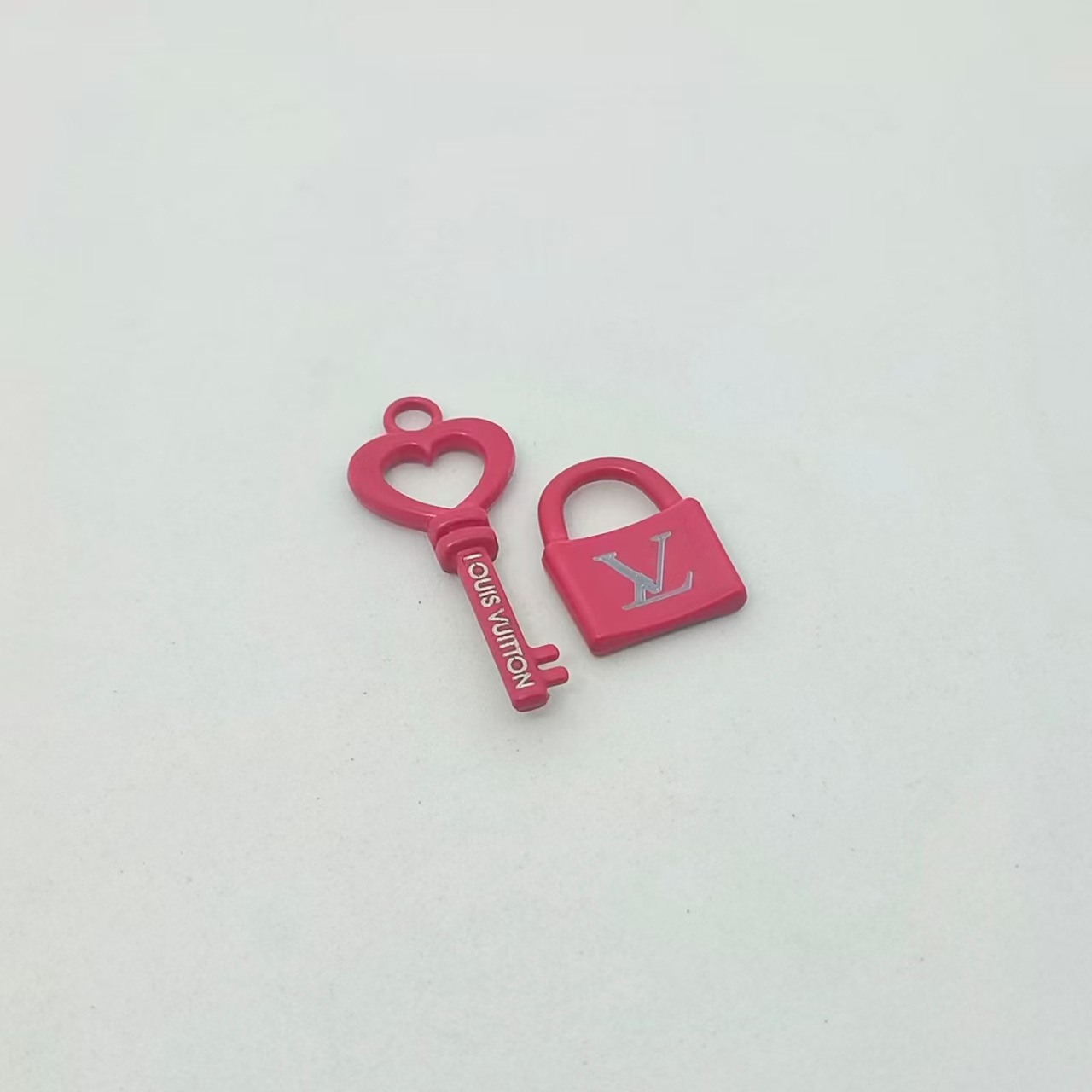 A Set Of Keys And Locks  32MM*13MM