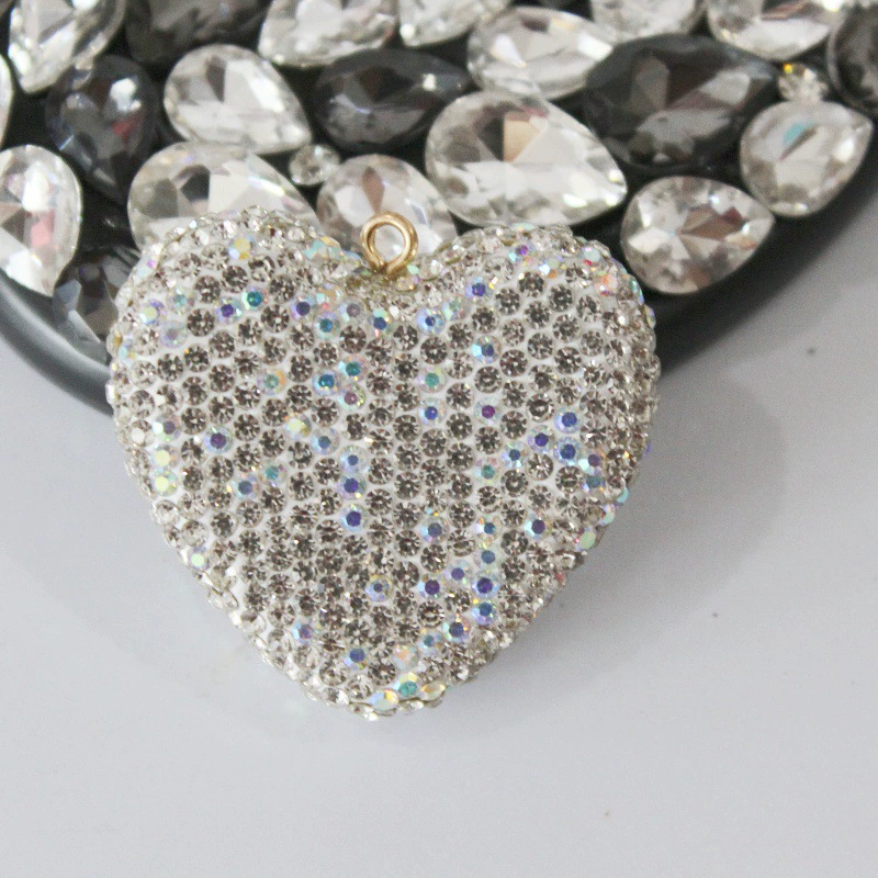 Love-shaped with diamonds 50MM*42MM