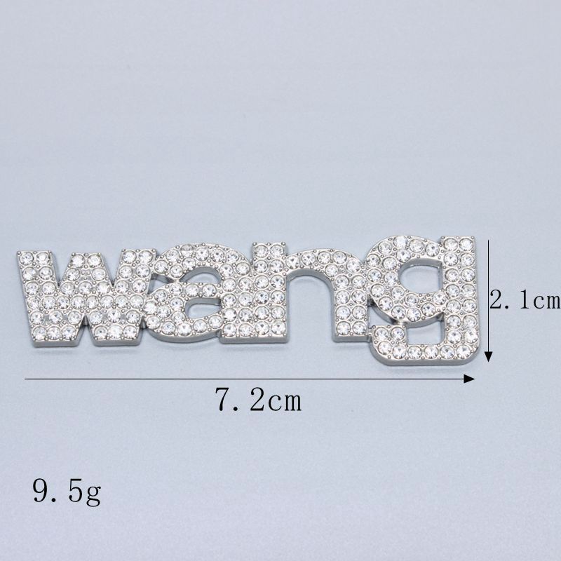 Trend Letter D With Diamonds