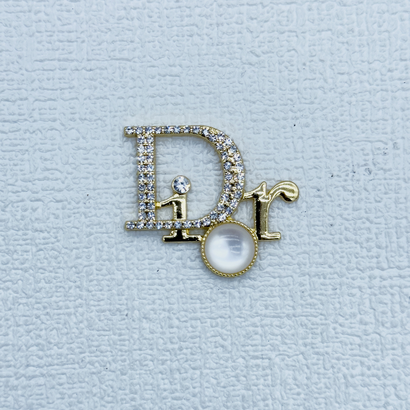 D-With Diamond and Bead 40MM*35MM