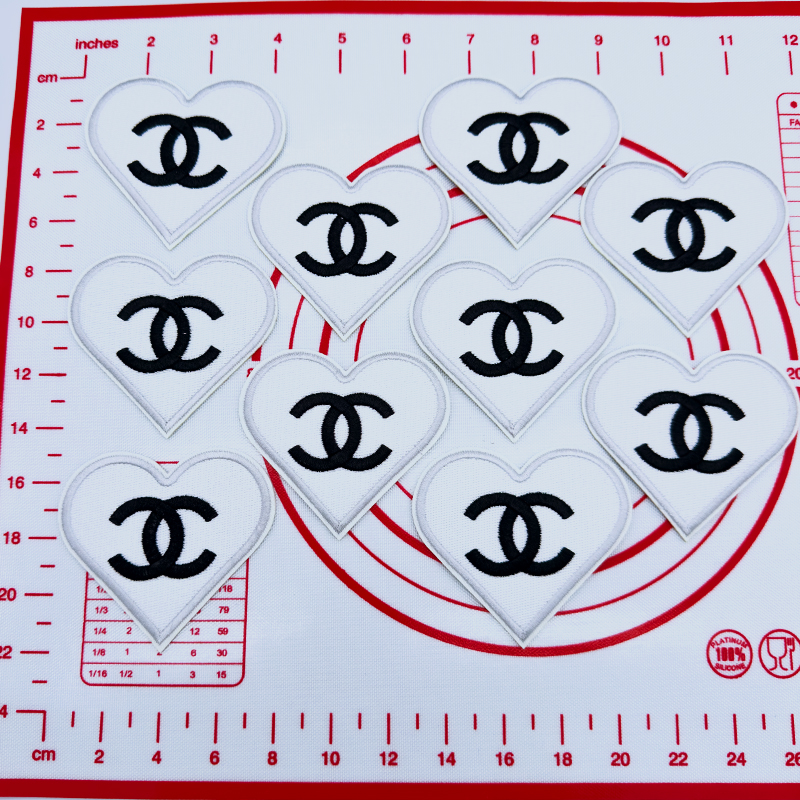 C-White And Black Love Shape Patch