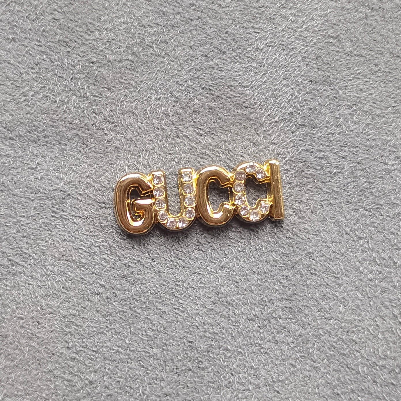 Small GG Sign with Diamonds 20MM*7MM