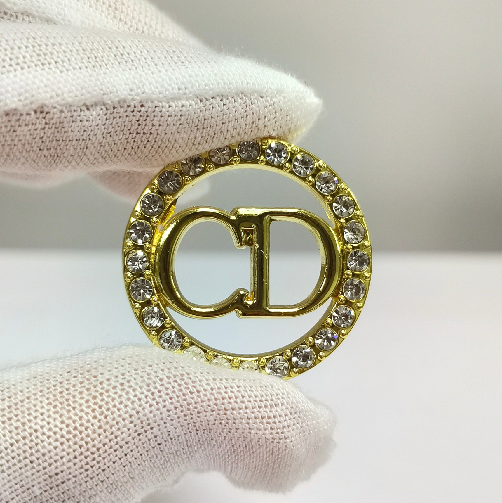 CD Round Shape With Diamonds 30MM*30MM