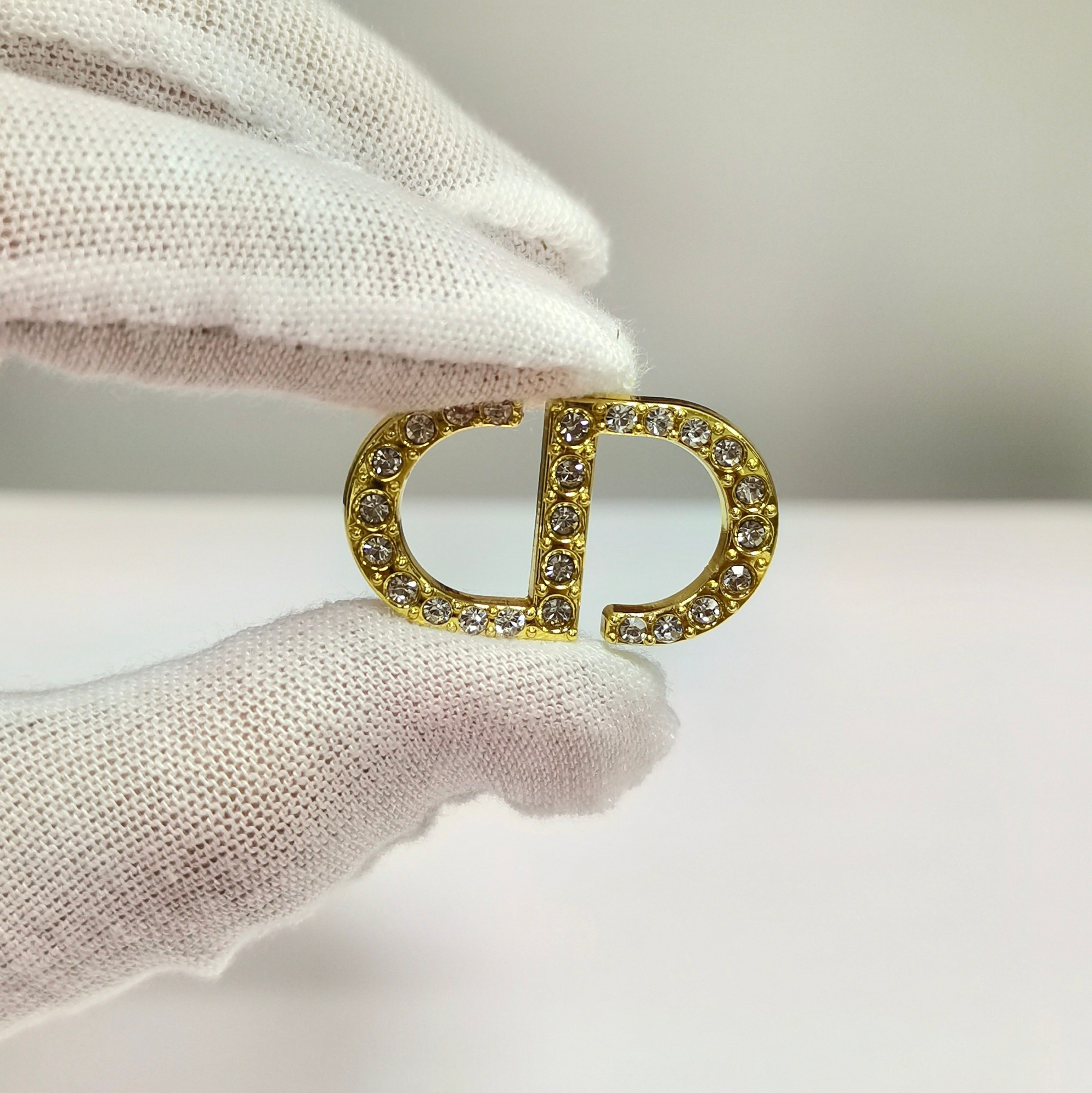 CD-Sign Shape With Diamonds 30MM*12MM