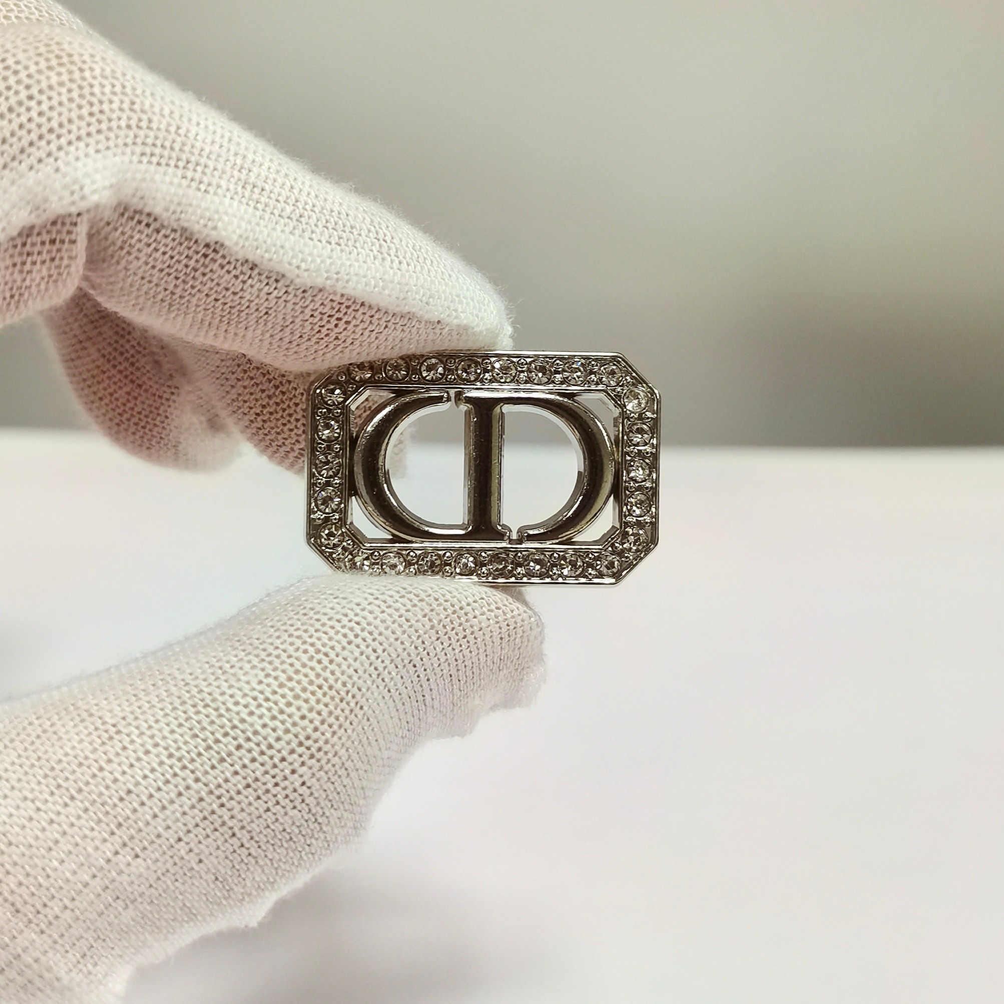 CD-Sign  Square Shape With Diamonds 30MM*20MM