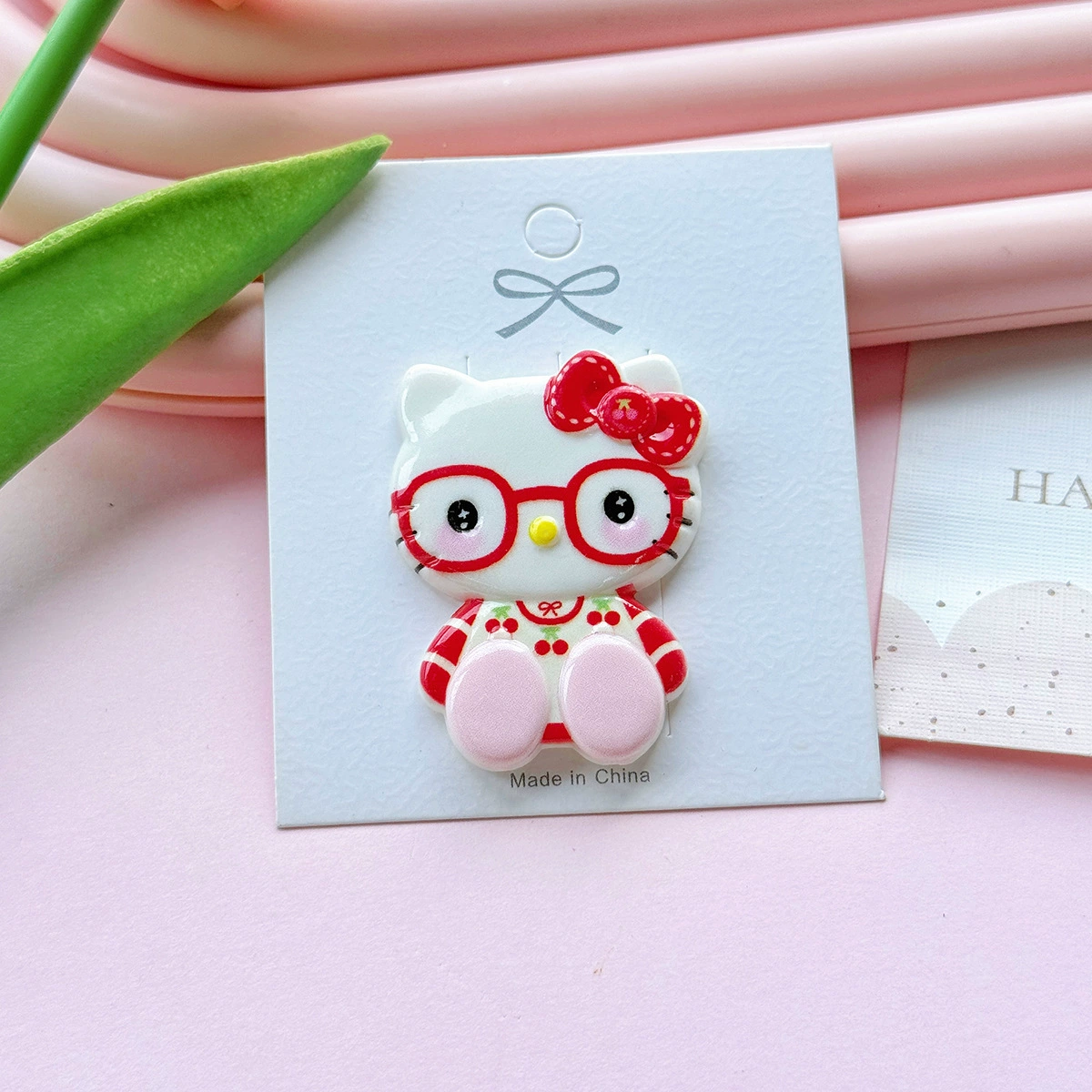 10 PCS 1 pack MIXED Hello Kitty wearing glasses 44MM*35MM