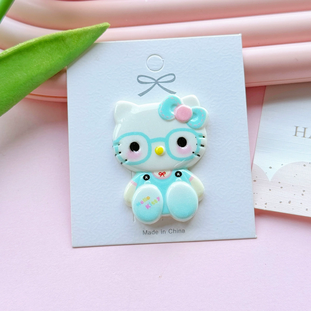 10 PCS 1 pack MIXED Hello Kitty wearing glasses 44MM*35MM