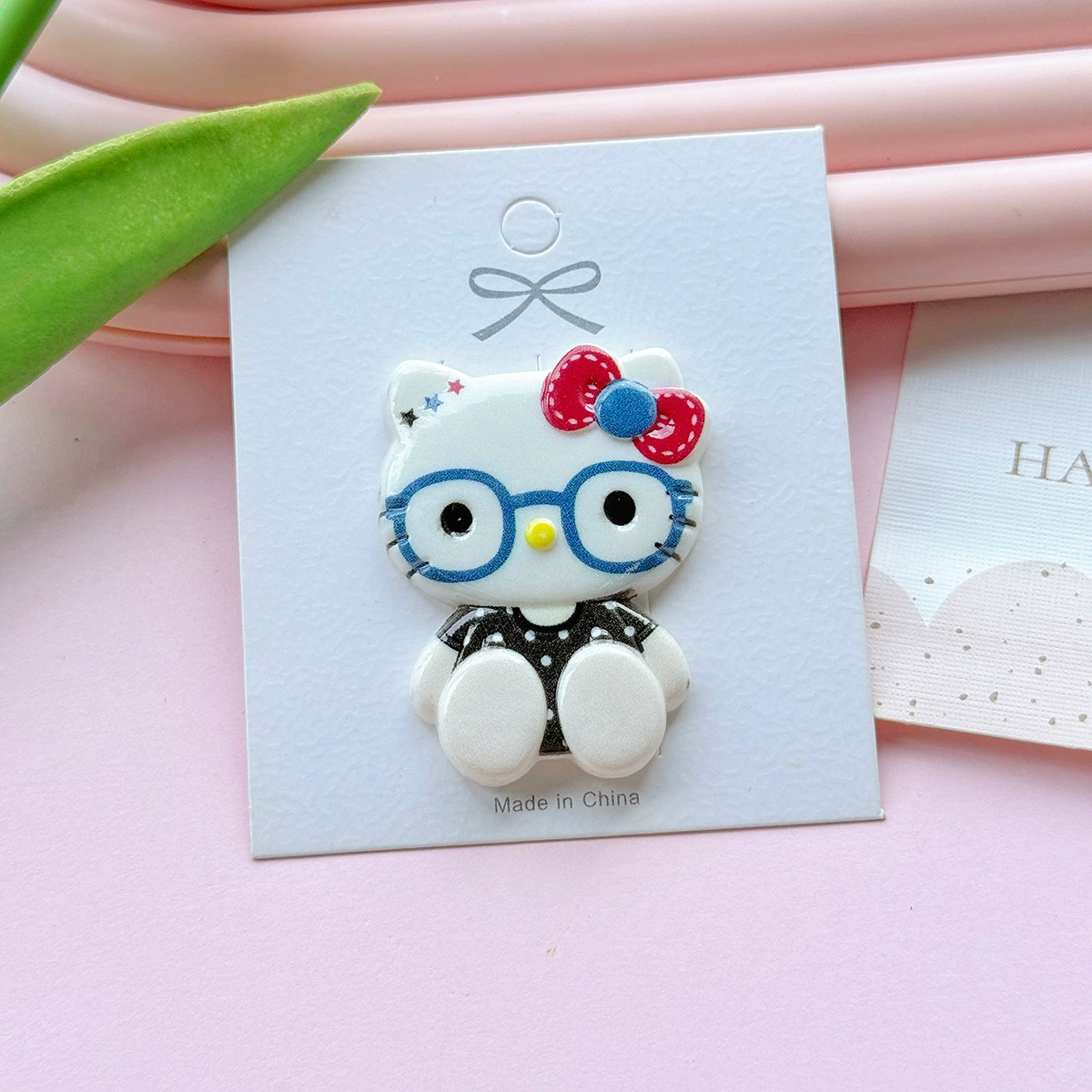 10 PCS 1 pack MIXED Hello Kitty wearing glasses 44MM*35MM