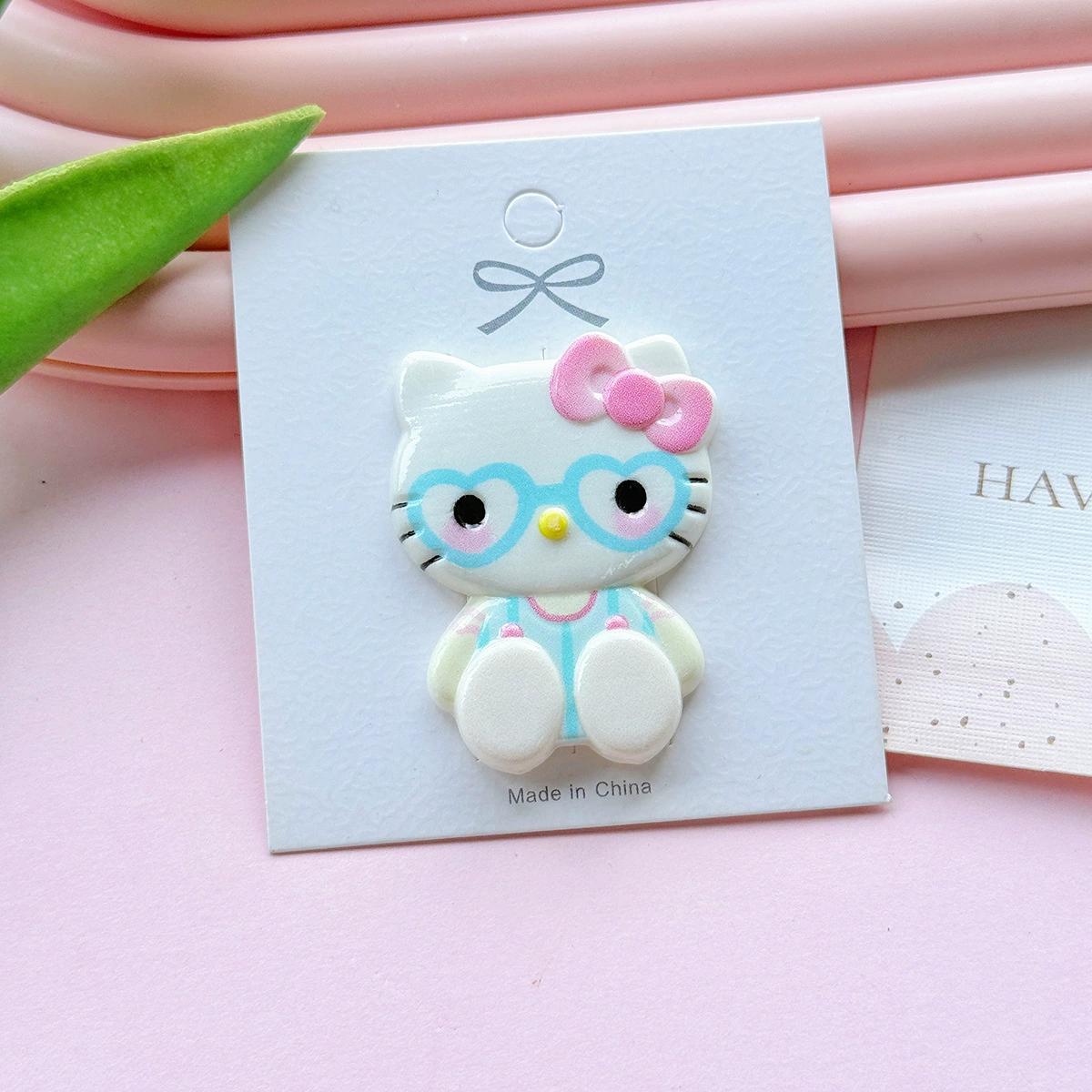 10 PCS 1 pack MIXED Hello Kitty wearing glasses 44MM*35MM