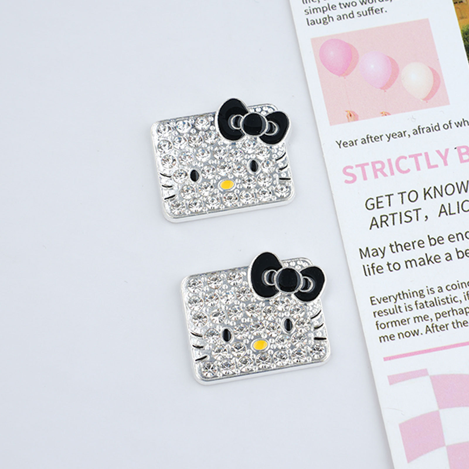 HK With Diamond And Bow 28MM*25MM