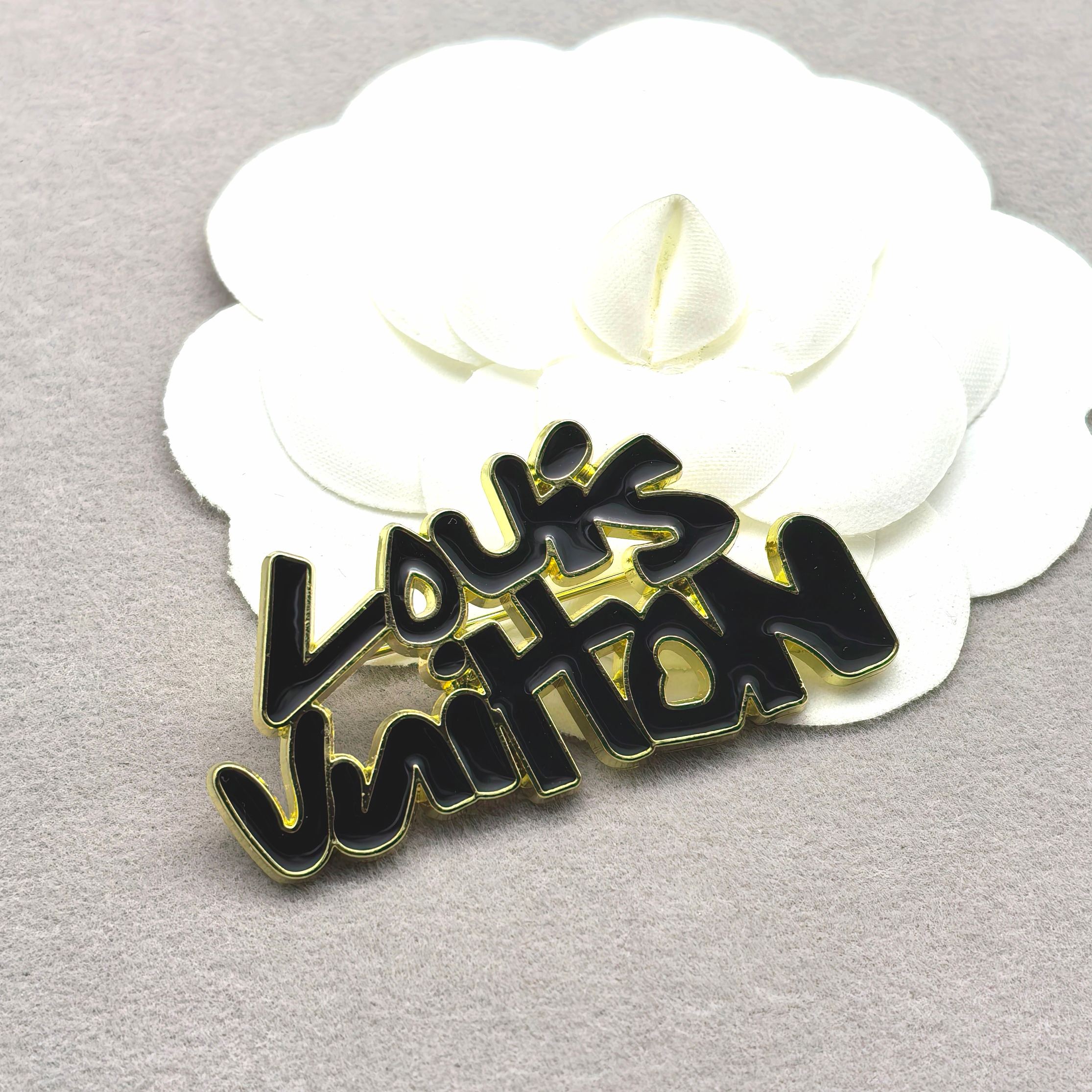 L-V  Alphabet sign 65MM*40MM