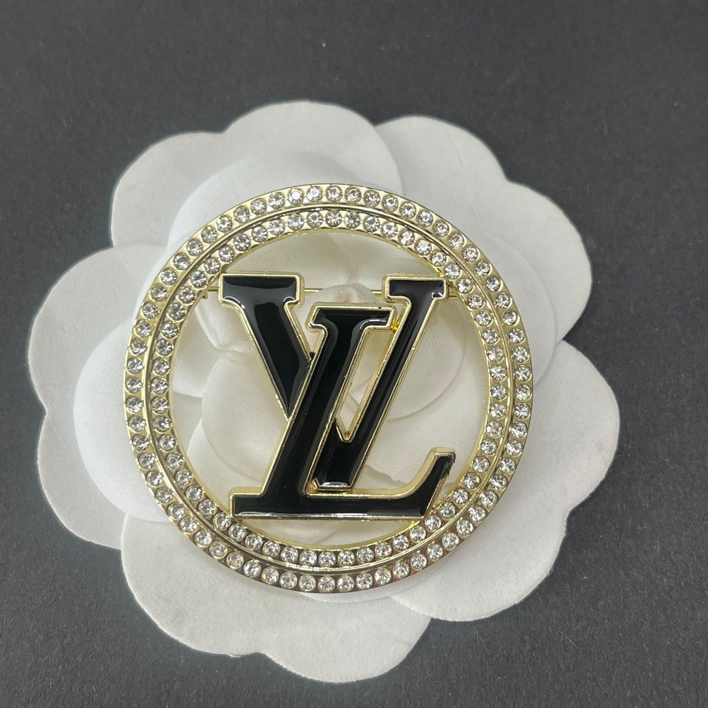 L-Round Shape Full Diamond Black Letter 50MM*50MM