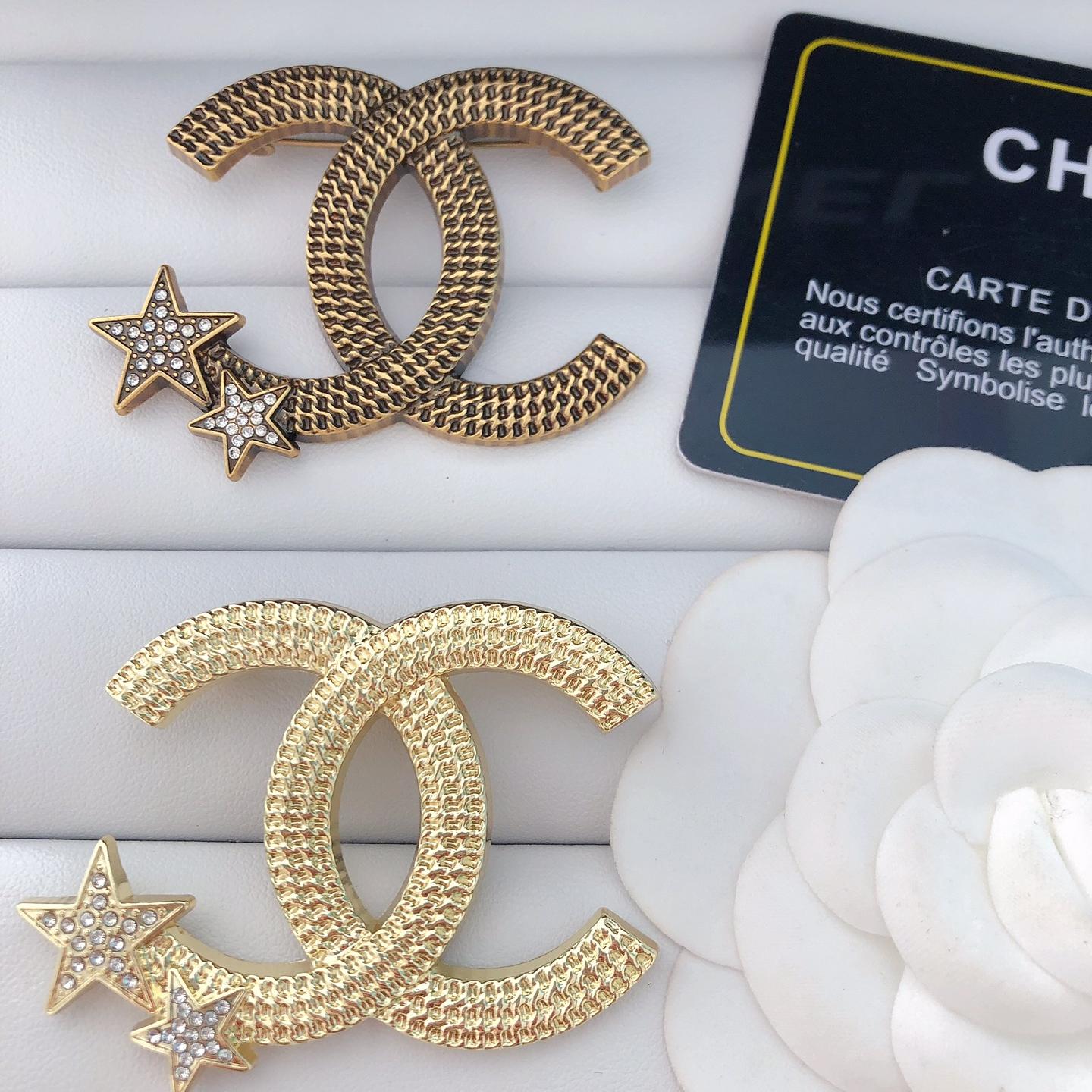 CC with a diamond-studded five-pointed star 60MM*45MM