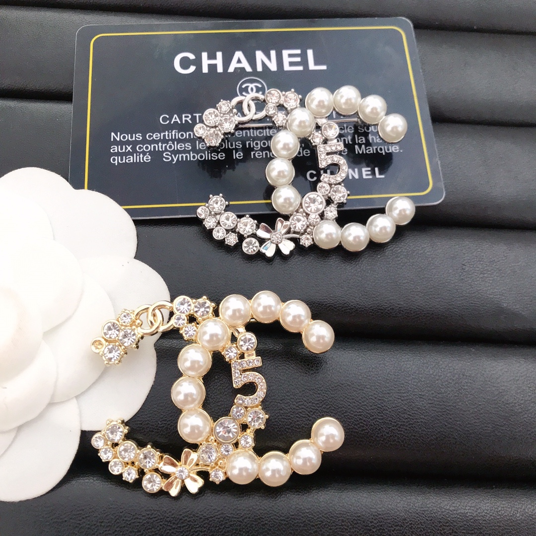CC-With pearls ,diamonds,5  50MM*36MM