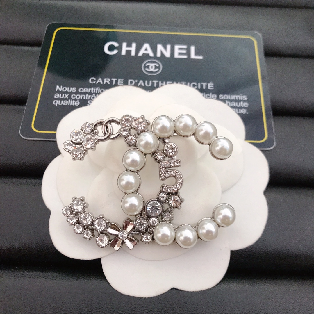 CC-With pearls ,diamonds,5  50MM*36MM