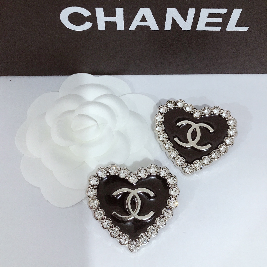 C-Love Shape With Diamonds 40MM*40MM