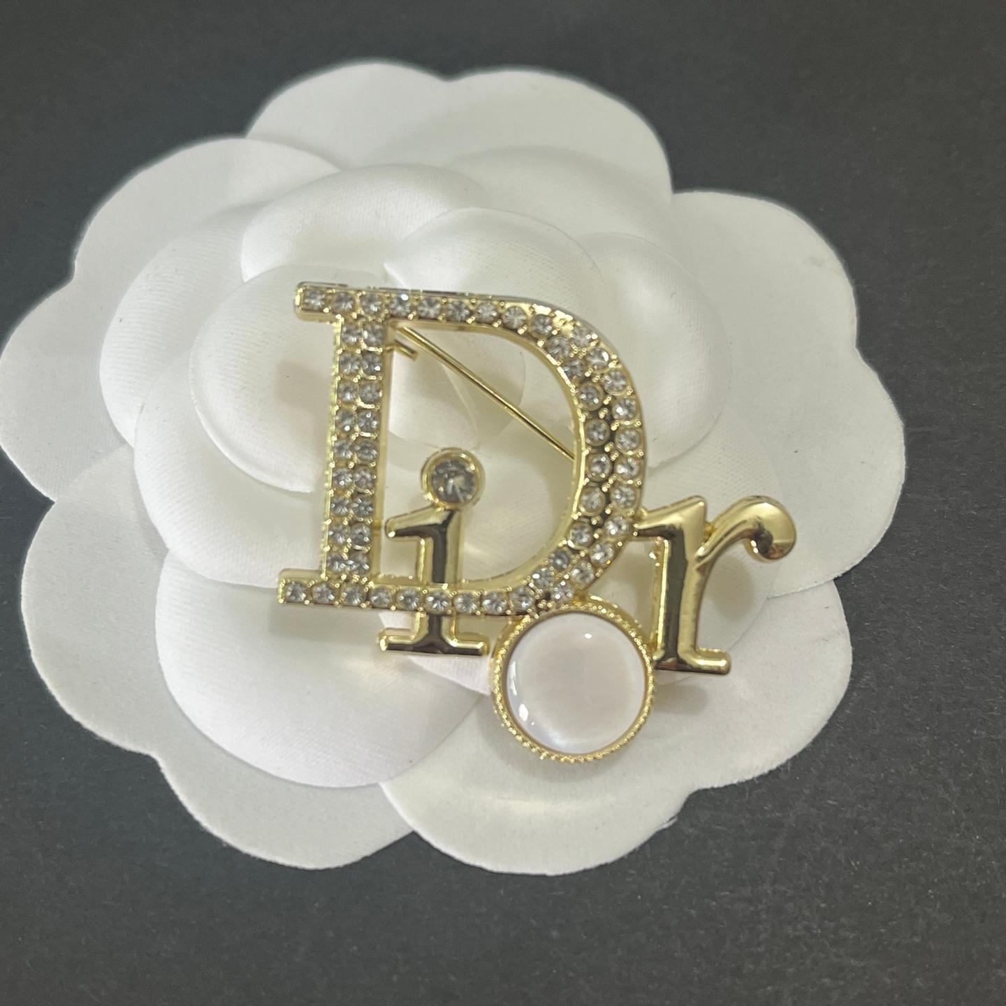 DR-With diamonds And Pearl 38MM*38MM