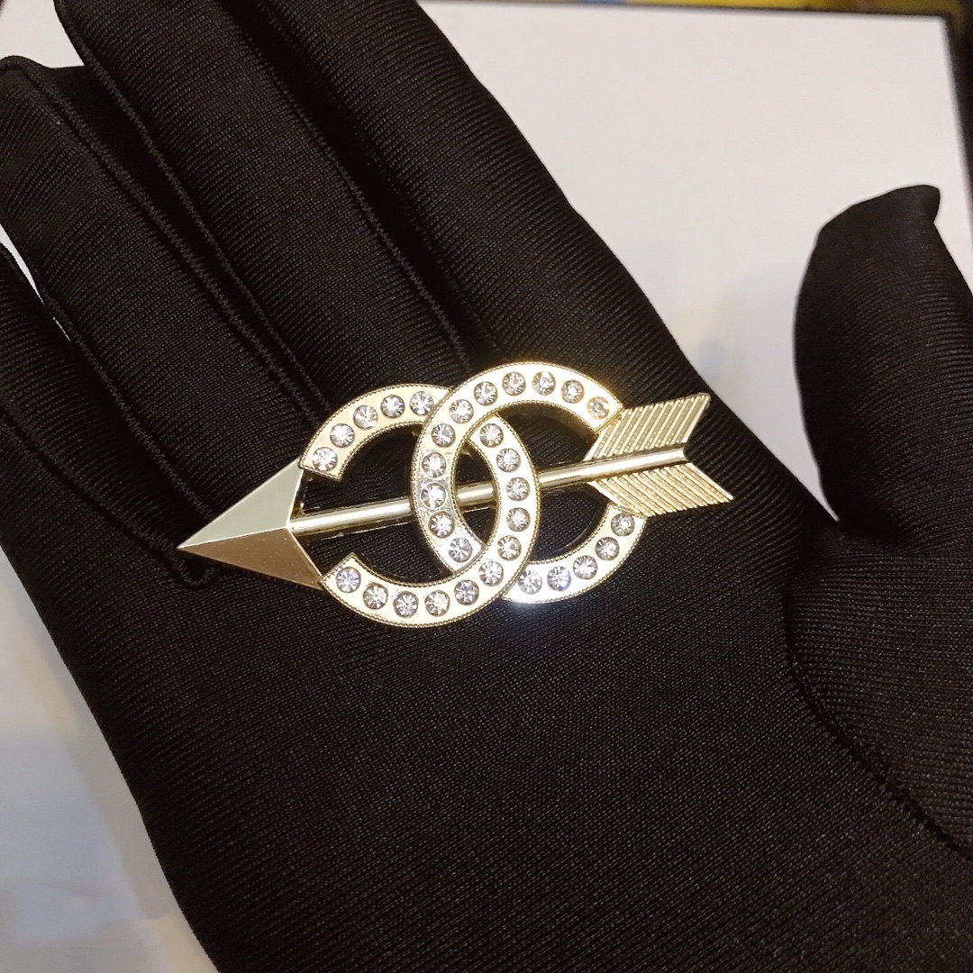 CC-Archery shape With Diamond 58MM*26MM