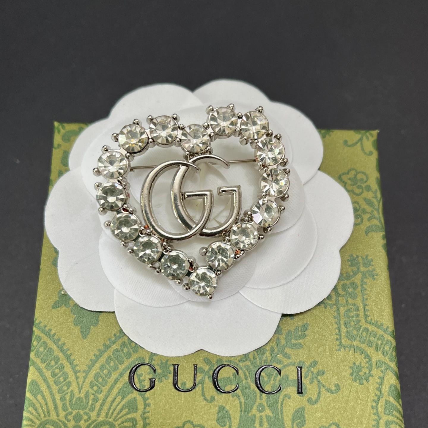 GG-Full Diamond Love Shape  42MM*40MM