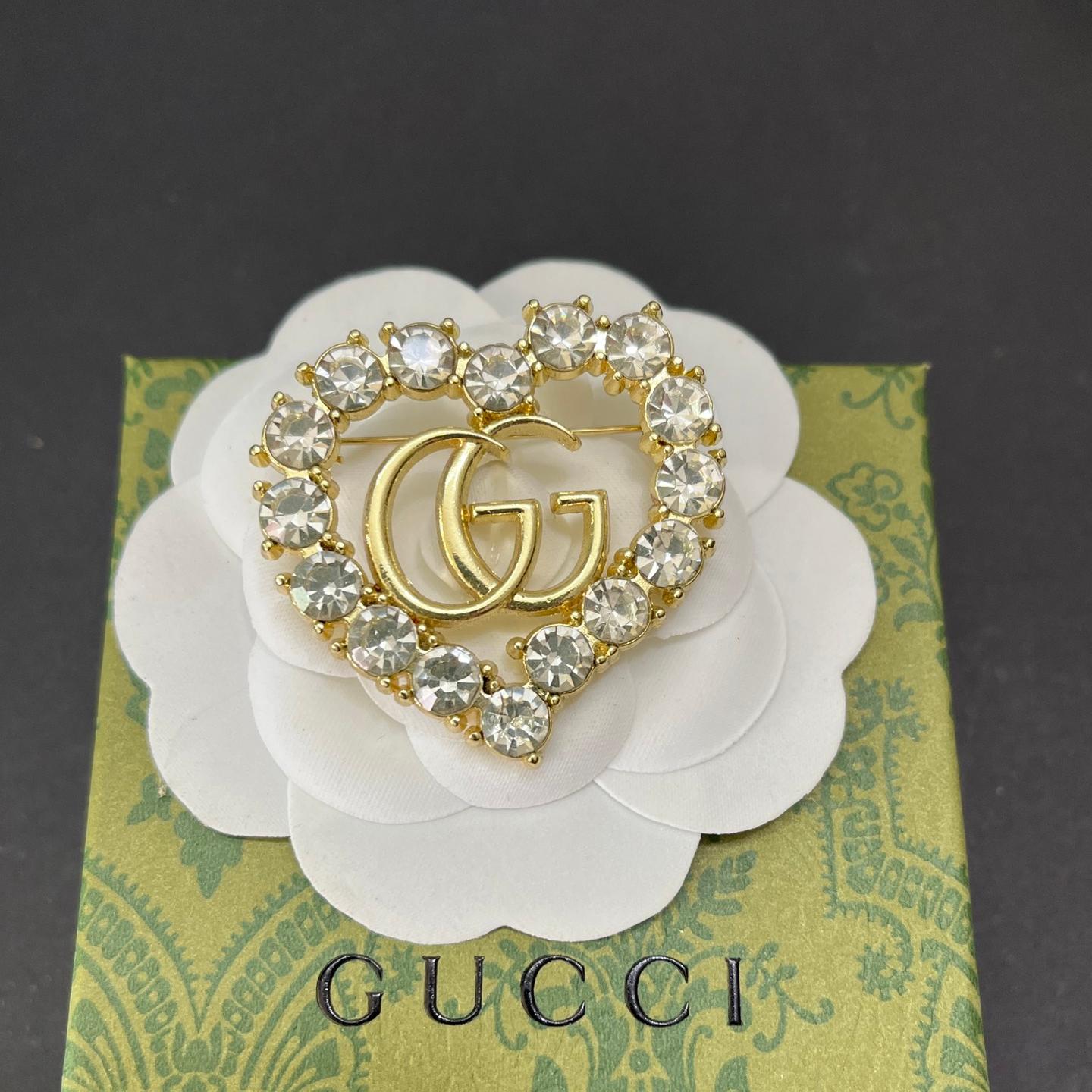 GG-Full Diamond Love Shape  42MM*40MM