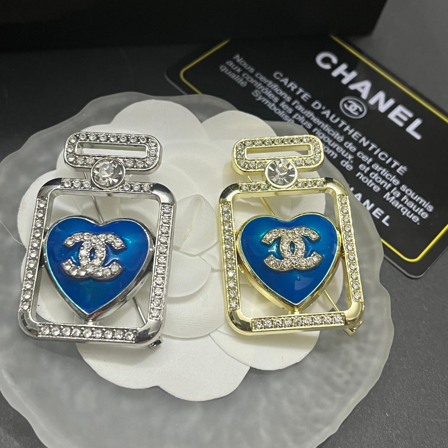 CC-Perfume bottle shape With Diamonds  45MM*30MM