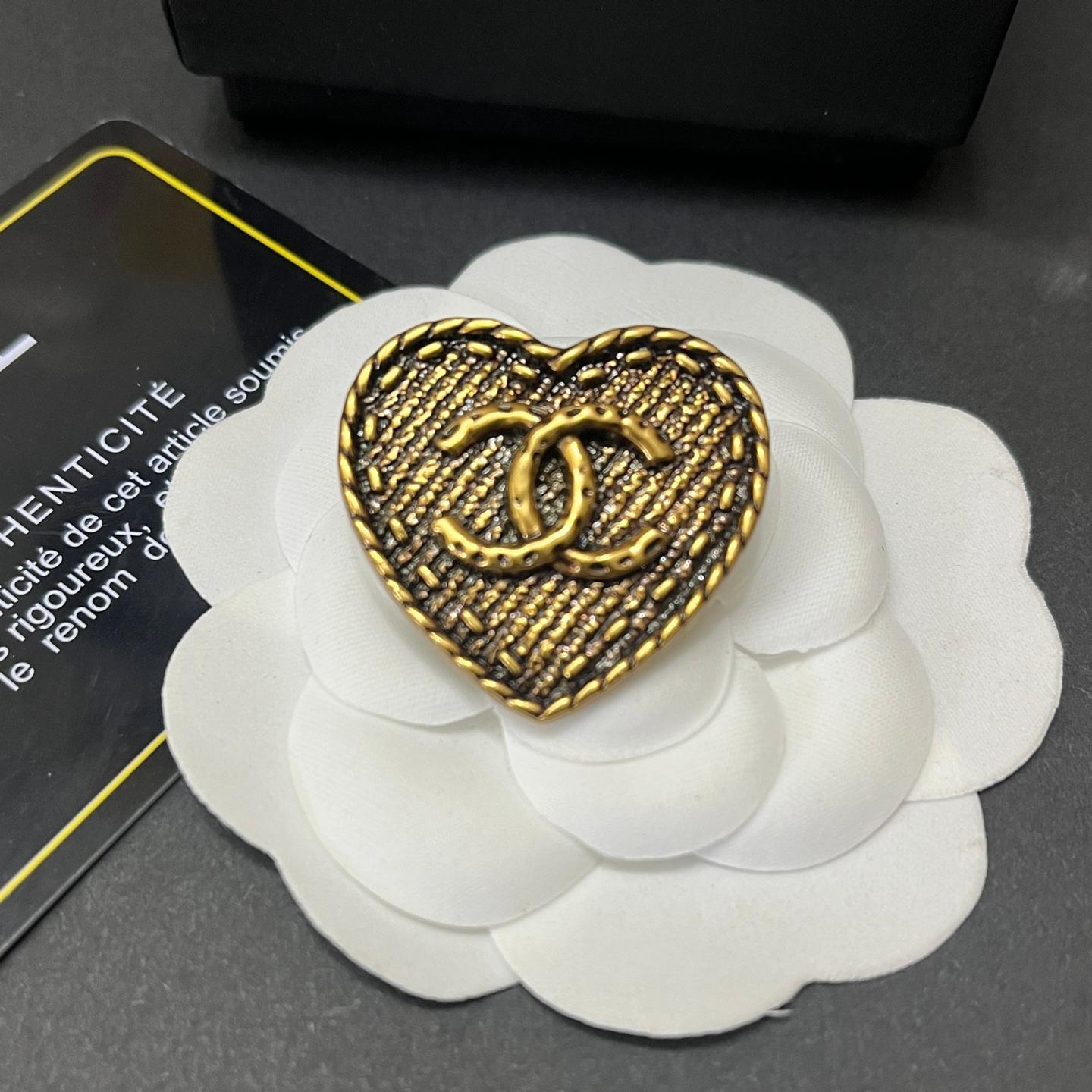 CC- Metal Signage Love Shape 33MM*33MM