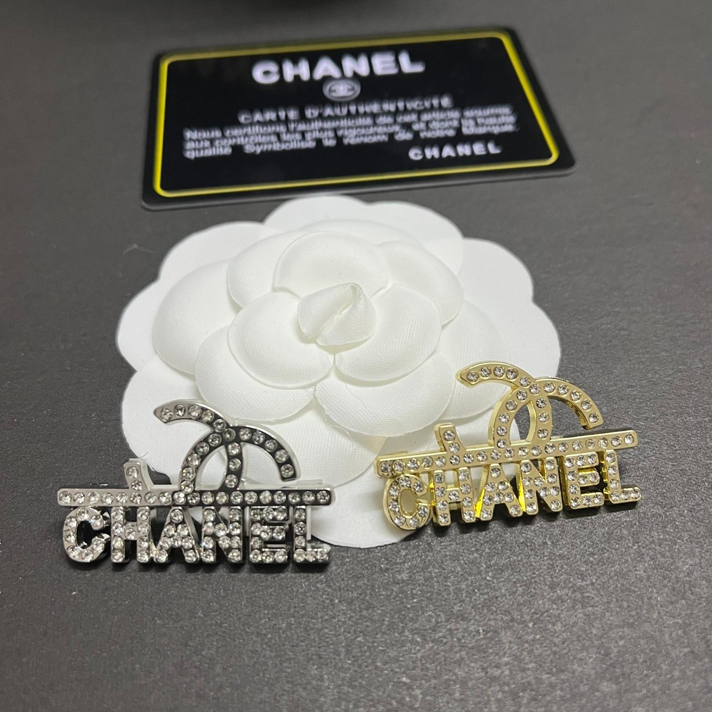 CC-With Diamonds and cc letter 37MM*20MM