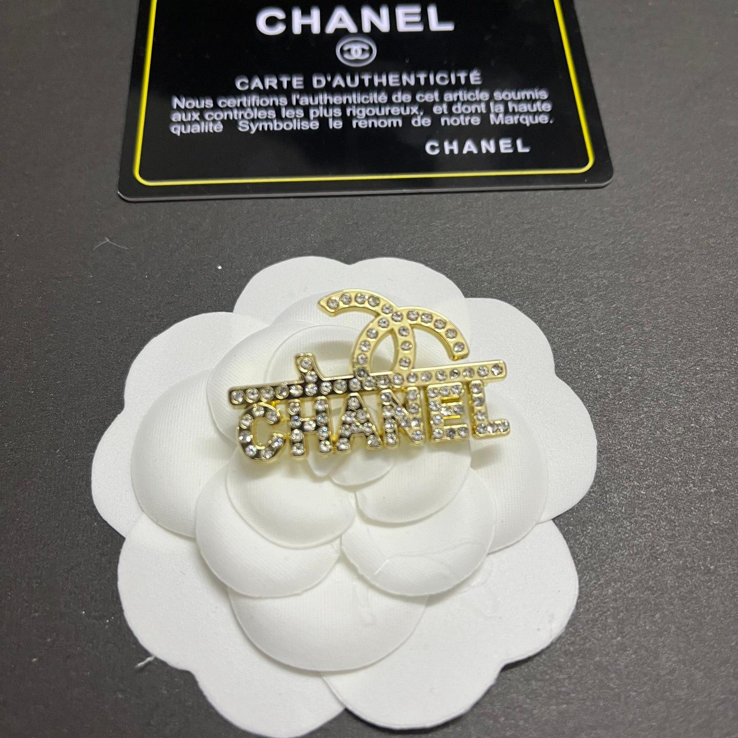 CC-With Diamonds and cc letter 37MM*20MM