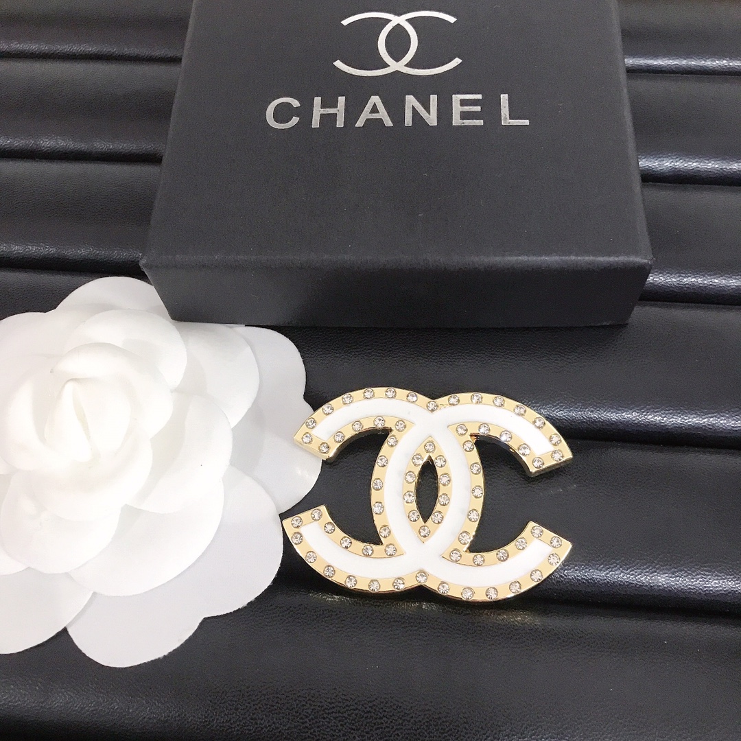 CC-Metal Signage With Diamonds 48MM*35MM