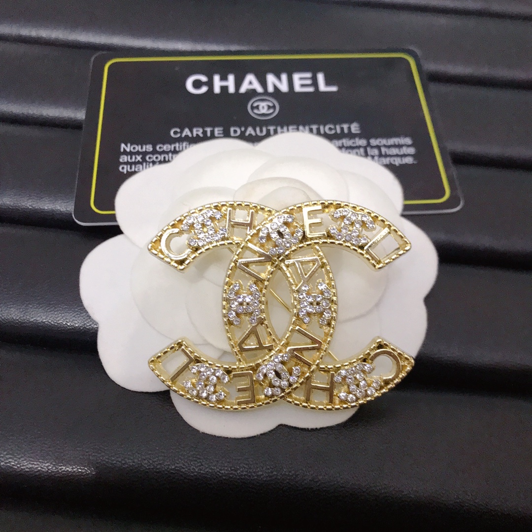 CC- Hollow With Diamonds and letter 50MM*36MM