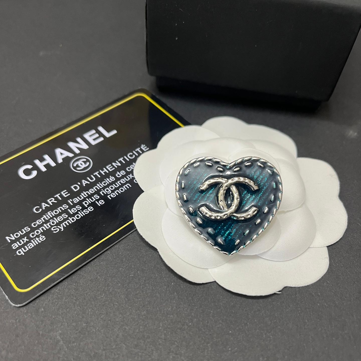 CC- Metal Signage Love Shape 33MM*33MM