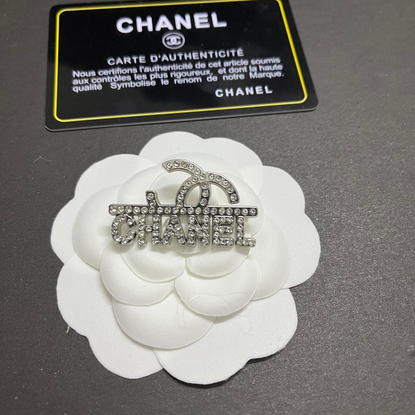 CC-With Diamonds and cc letter 37MM*20MM