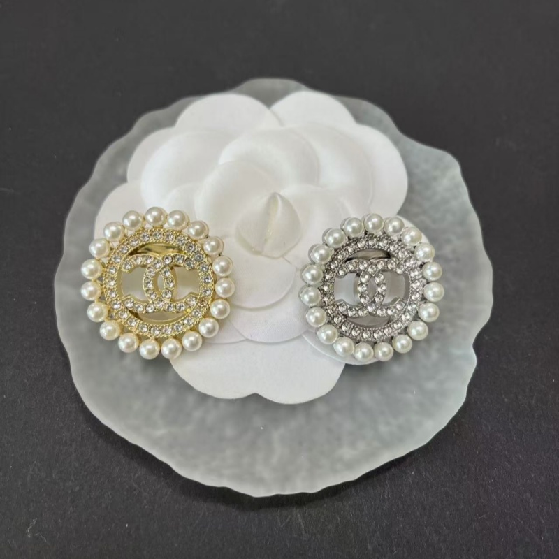 CC- Surrounded by pearls With Diamonds 30MM*30MM