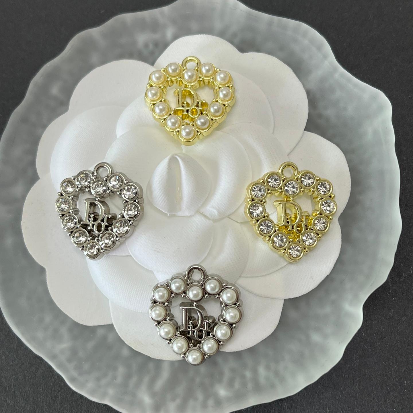 D-Heart-shaped with ring at top 21MM*20MM