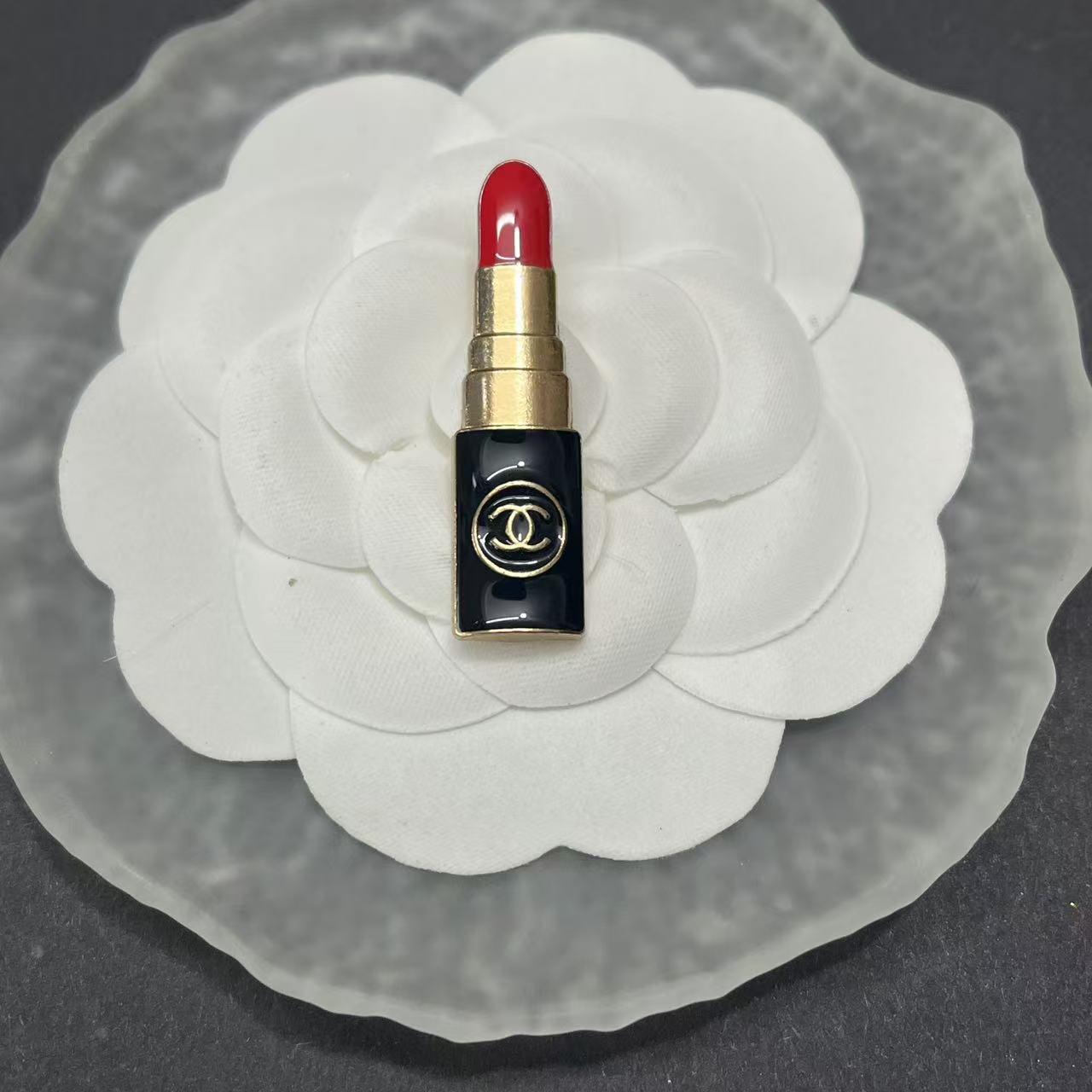 CC-Lipstick shape flat-backed 37MM*10MM