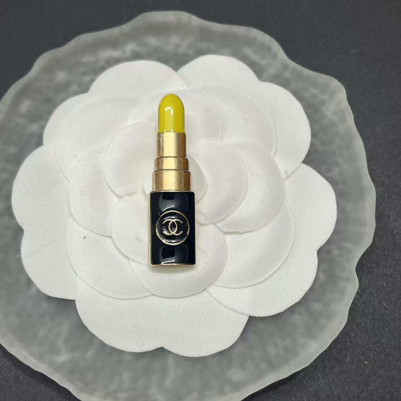 CC-Lipstick shape flat-backed 37MM*10MM