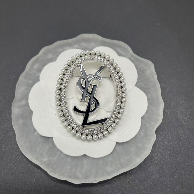 Y-Oval With Diamond  And Pearls 43MM*52MM