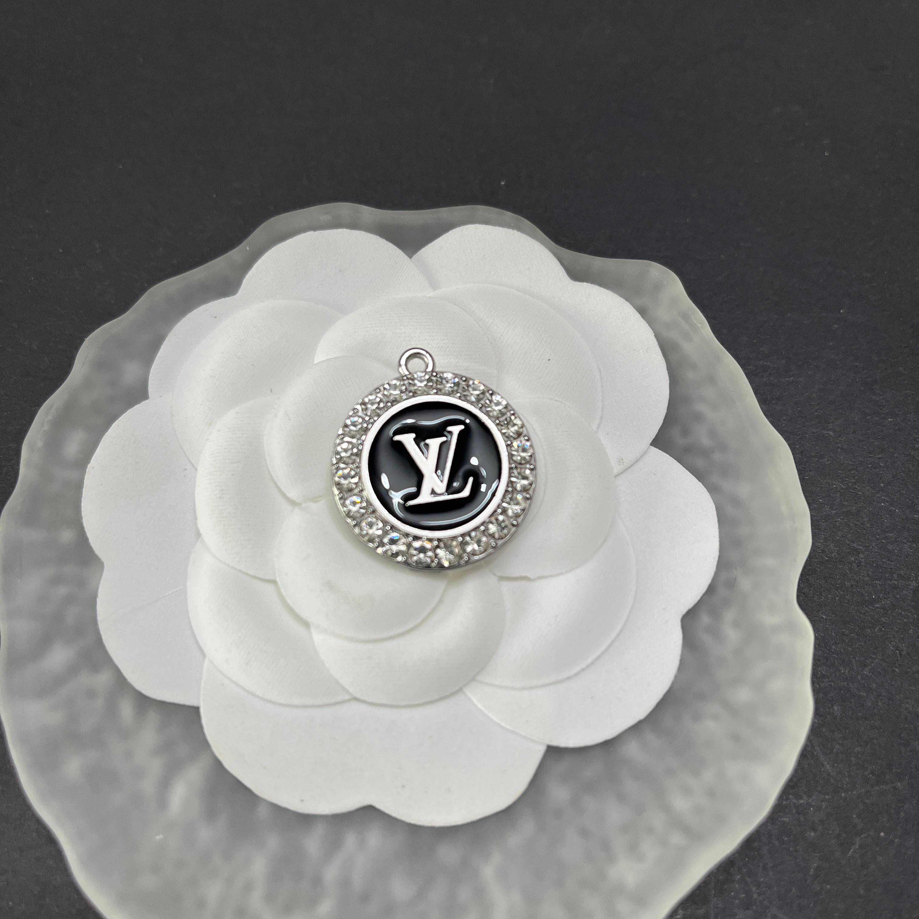 CC-Round Shape Circular Perimeter With Diamond 25MM*22MM