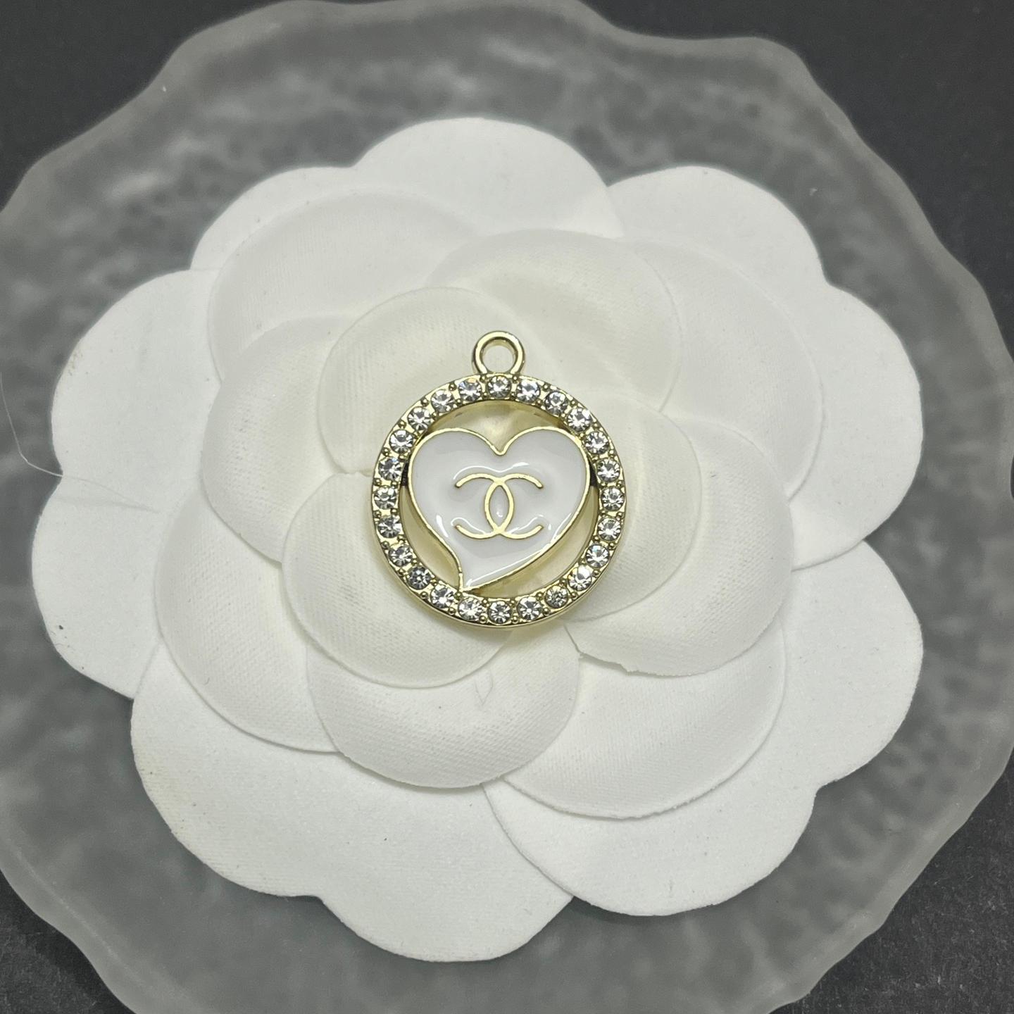 CC-Love Shape Hollow With Diamond 23MM*20MM